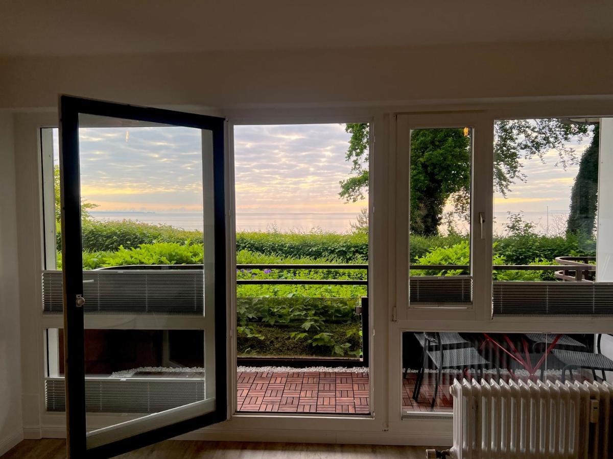 Moderne 3-Zi-Wohnung mit Meerblick direkt am Strand Scharbeutz Exterior foto
