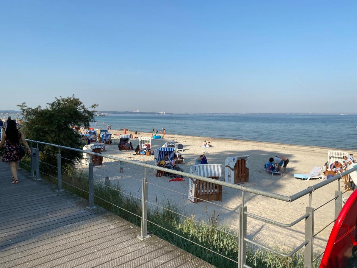 Moderne 3-Zi-Wohnung mit Meerblick direkt am Strand Scharbeutz Exterior foto